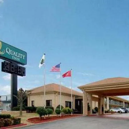 Quality Inn Airport/Graceland